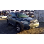 Used 2008 Toyota Highlander Parts Car - Green with gray interior, 6-cylinder engine, Automatic transmission