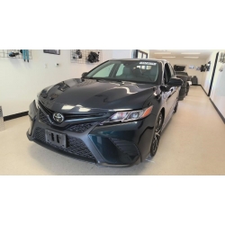 Used 2020 Toyota Camry SE Parts Car - Blue with gray interior, 4 cylinder engine, automatic transmission