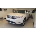 Used 2011 Toyota Highlander Parts Car - White with gray interior, 6-cylinder engine, Automatic transmission