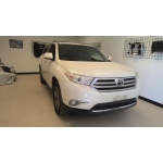 Used 2011 Toyota Highlander Parts Car - White with gray interior, 6-cylinder engine, Automatic transmission