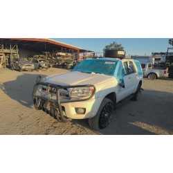 Used 2006 Toyota 4Runner Parts Car -  White with gray interior, 1GRFE engine, Automatic transmission