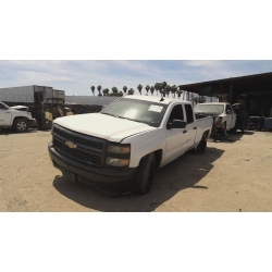 Used 2015 Chevrolet Silverado Parts Car - White with gray interior, 8-cylinder engine, automatic transmission