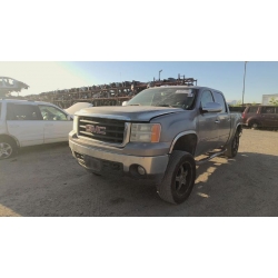 Used 2007 Chevrolet Silverado Parts Car - Gray with gray interior, 8-cylinder engine, automatic transmission