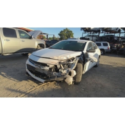 Used 2018 Chevrolet Malibu Parts Car - White with black interior, 4-cylinder engine, automatic transmission