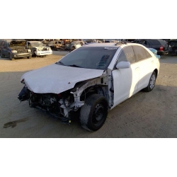 Used 2011 Toyota Camry Parts Car - White with tan interior, 4 cylinder engine, Automatic transmission